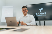Tanas Consulting: Unternehmen trifft KI
